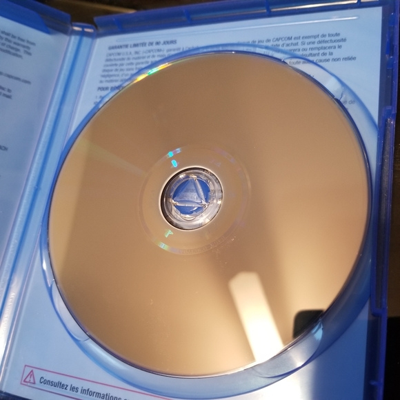 Resident Evil Biohazard PS4 (VR Compatible) - Picture 3 of 3